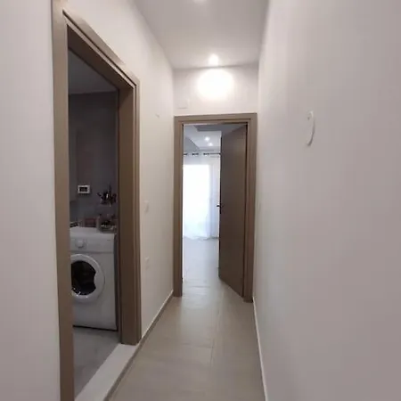 Lenia's Ayos Nikolaos